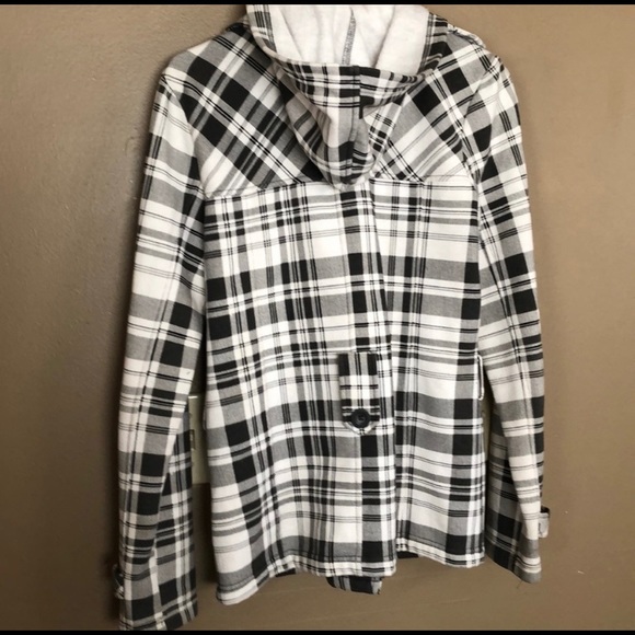 Maurice’s coat - Picture 3 of 3